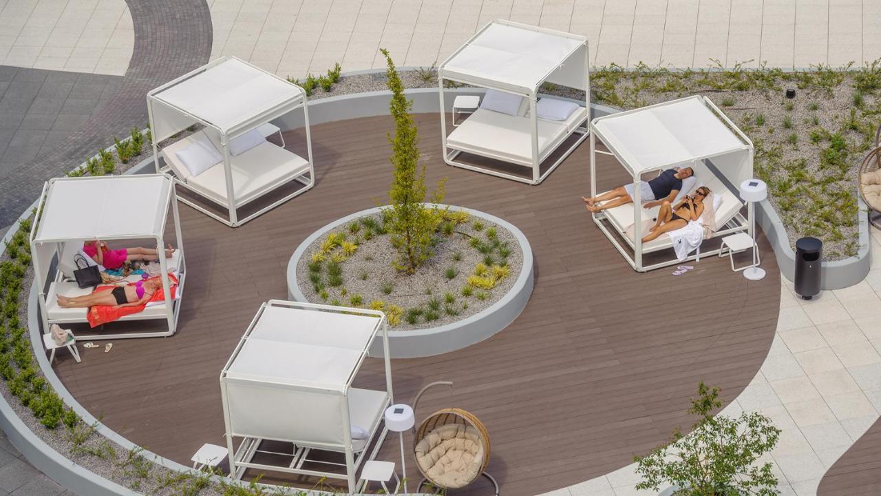 Prywatne Apartamenty Sun & Snow W Wave Z Basenem Miedzyzdroje Kültér fotó
