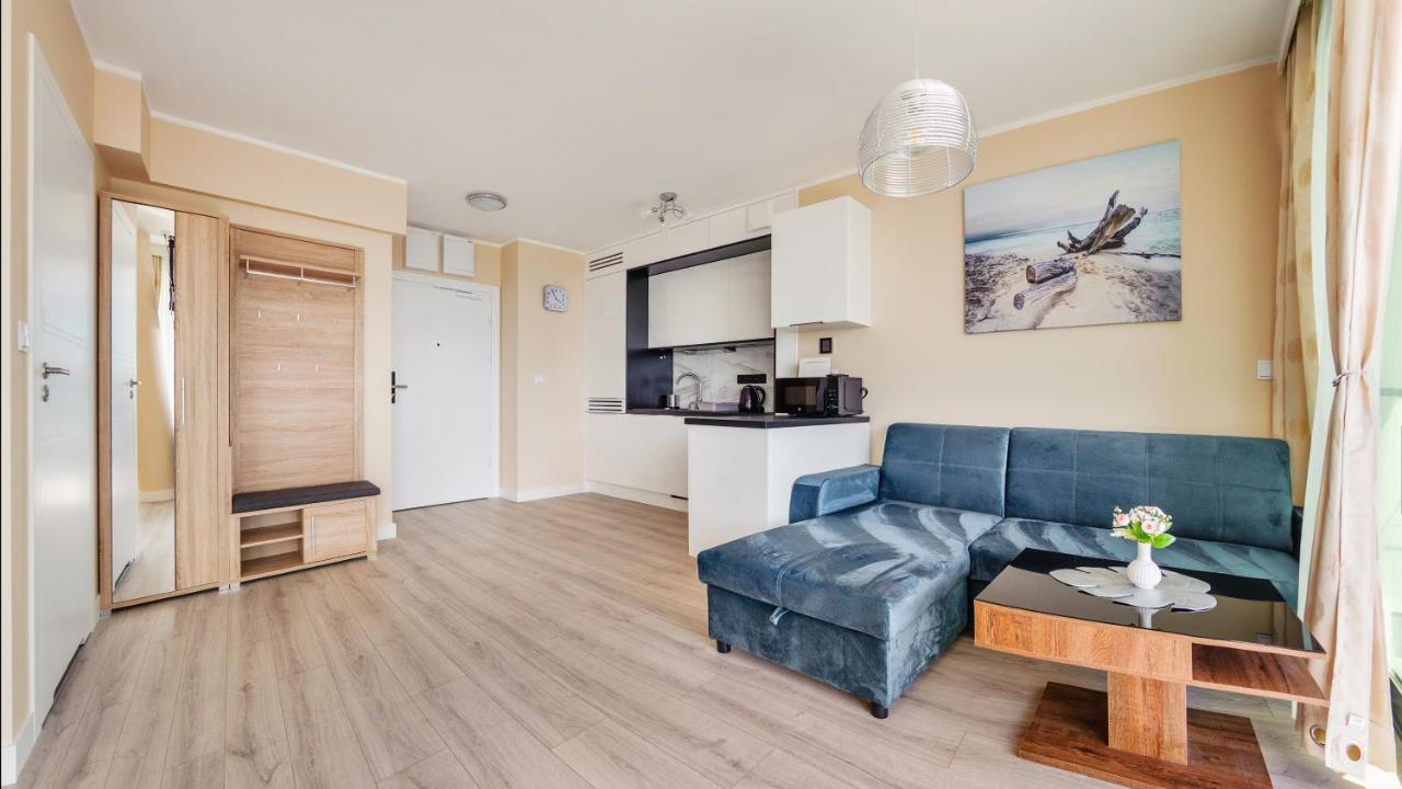 Prywatne Apartamenty Sun & Snow W Wave Z Basenem Miedzyzdroje Kültér fotó